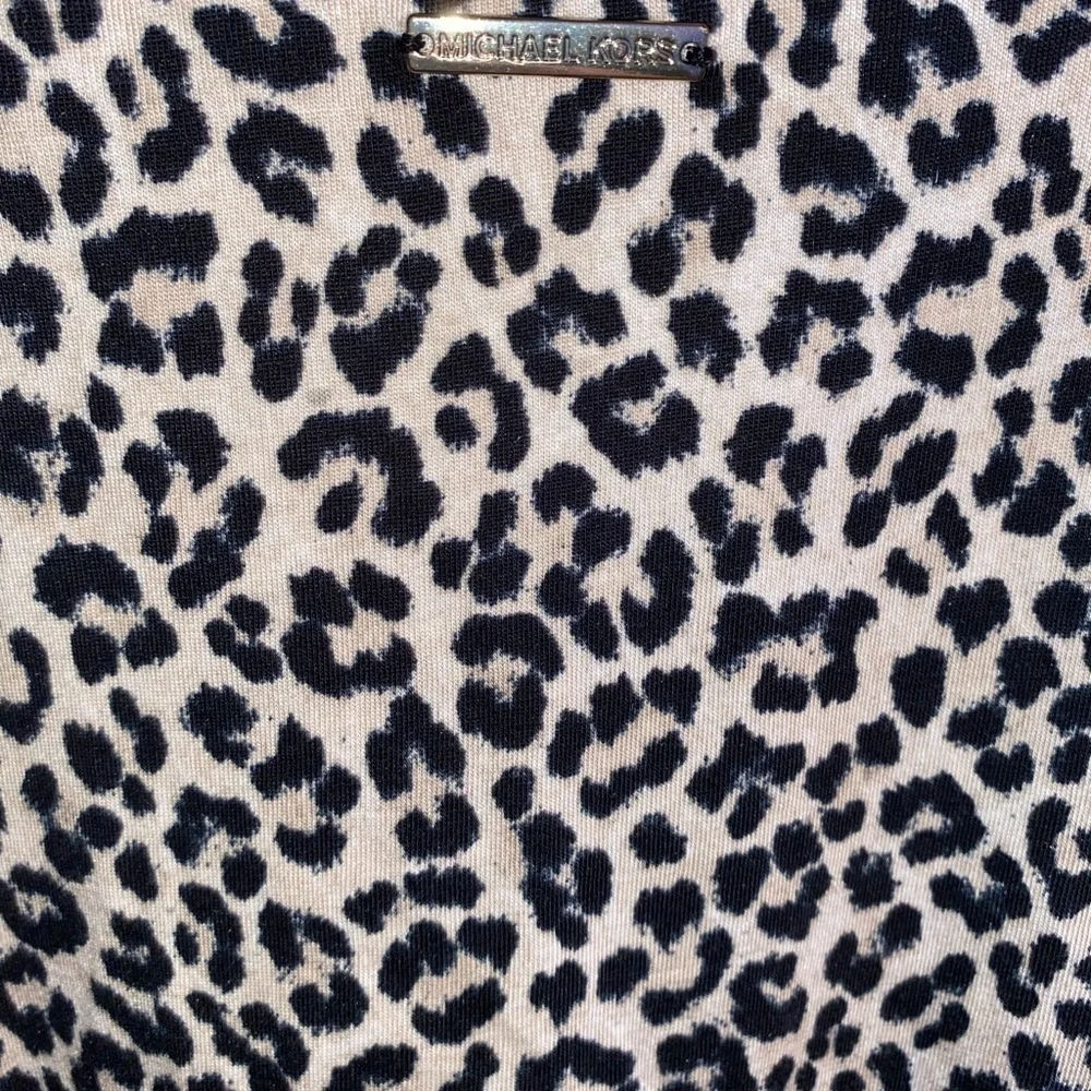 Michael Kors Leopard Print Cold Shoulder Long Sleeve Top Women’s Size L Shirt